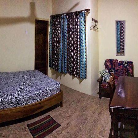 Ampeni Twitter Paradise المظهر الخارجي الصورة